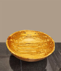 Frugtskål i lyst træ meget anvendelig til mange andre ting